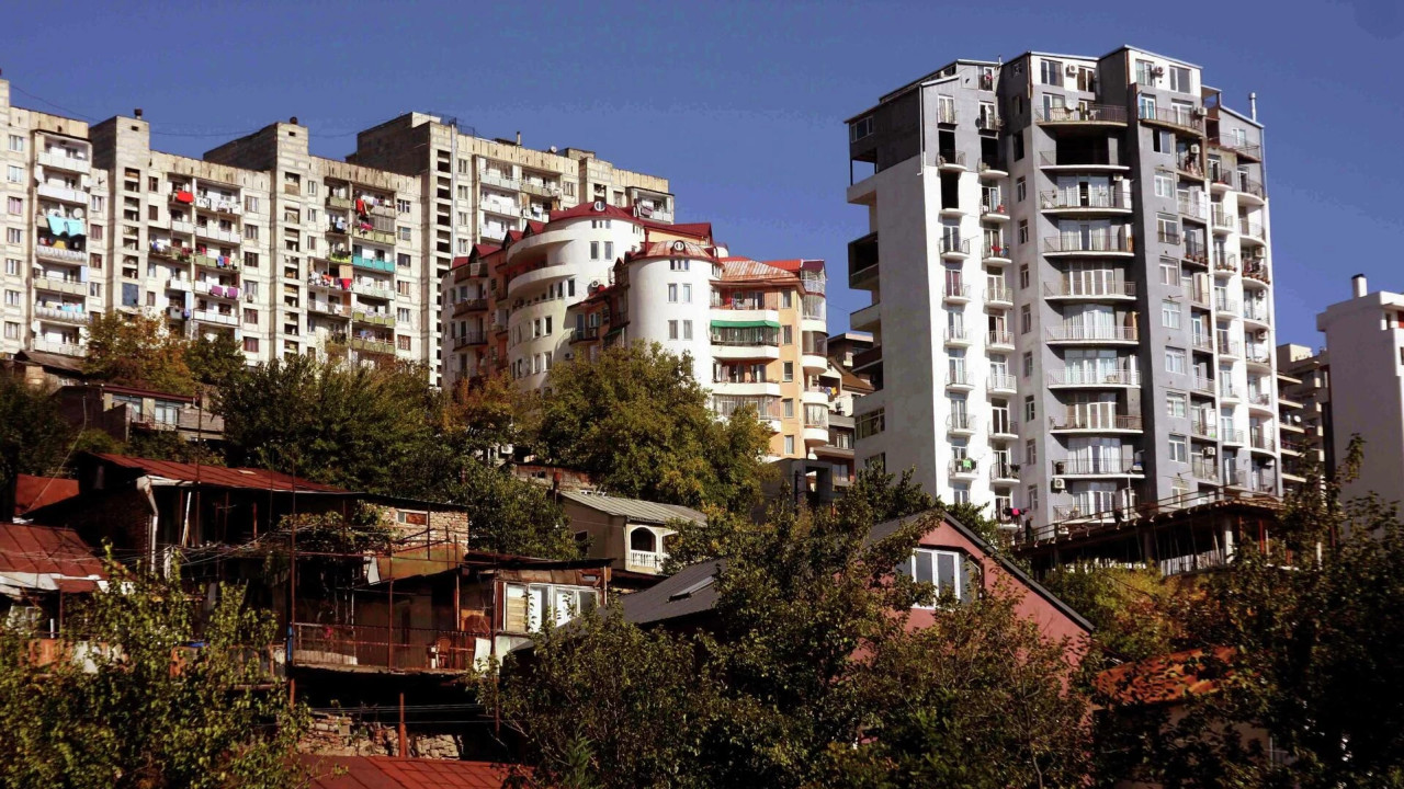 "რადიო ქალაქისა და თემქის პარკის პროექტებმა, მუხიანსა და თემქაზე, შესაძლოა ბინების ფასი გაზარდოს" - Eristavi Estates