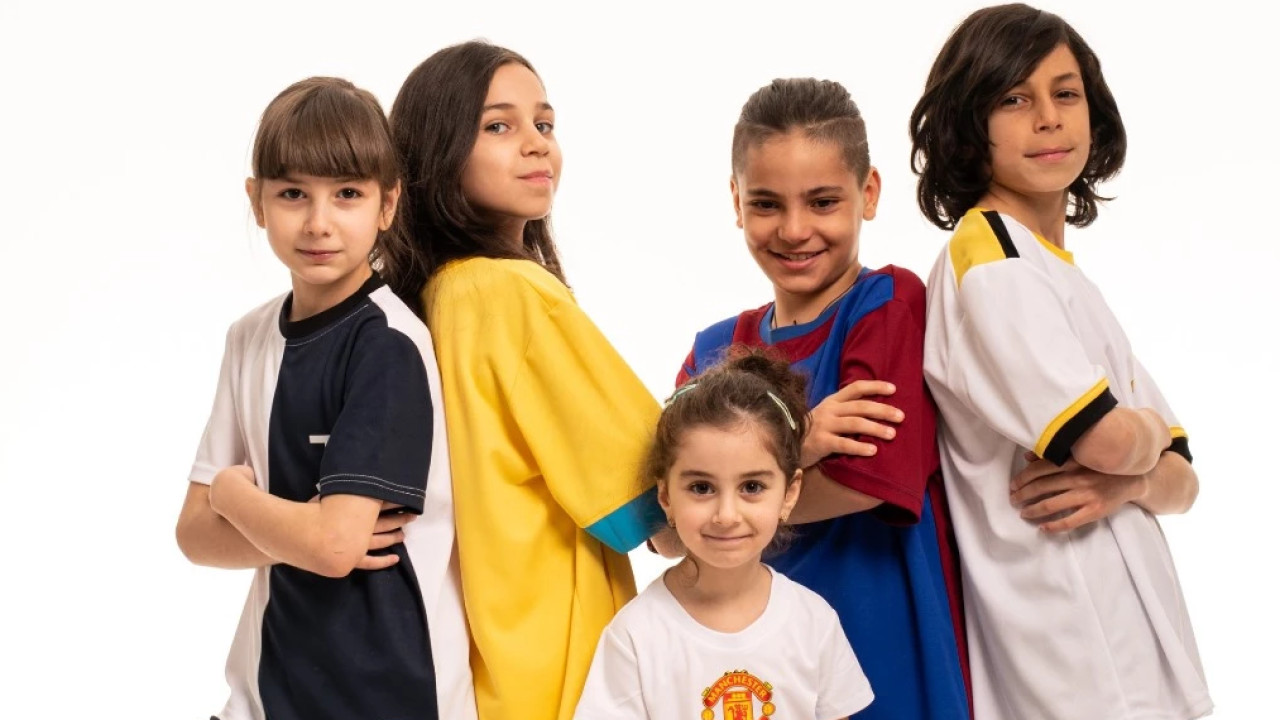 ჩეხეთის სკოლებში მოსწავლეები საქართველოში შეკერილ სპორტულ ფორმებს ჩაიცვამენ