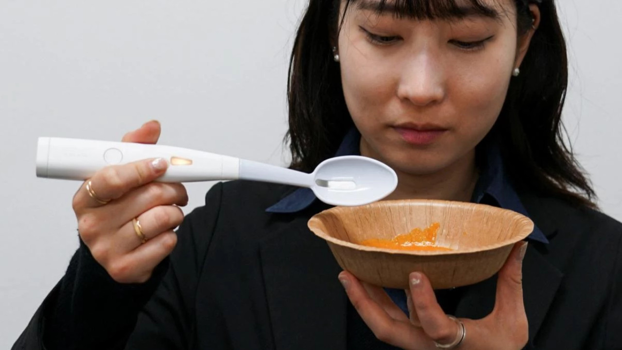 იაპონელებმა რაციონში მარილის შესამცირებლად ინოვაციური კოვზი შექმნეს