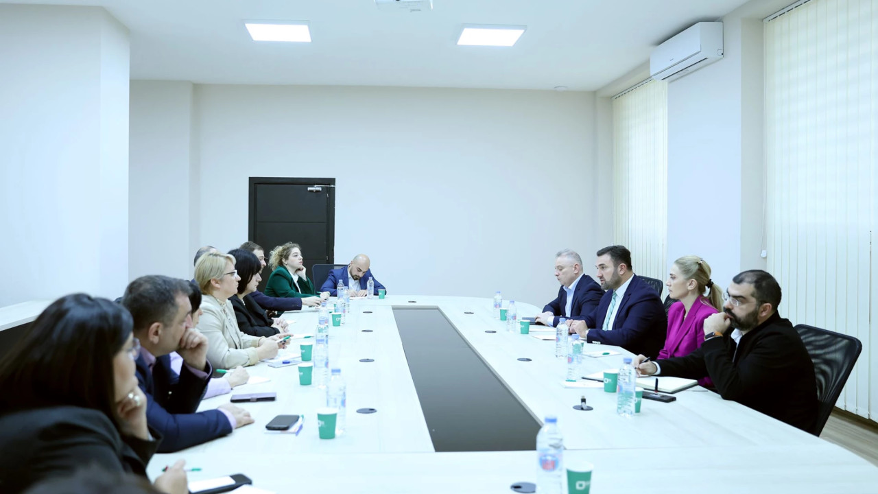 26 ოქტომბრის არჩევნებისთვის მზადების პროცესზე იმსჯელეს ადგილობრივმა არასამთავრობო ორგანიზაციებმა ცესკოში გამართულ შეხვედრაზე