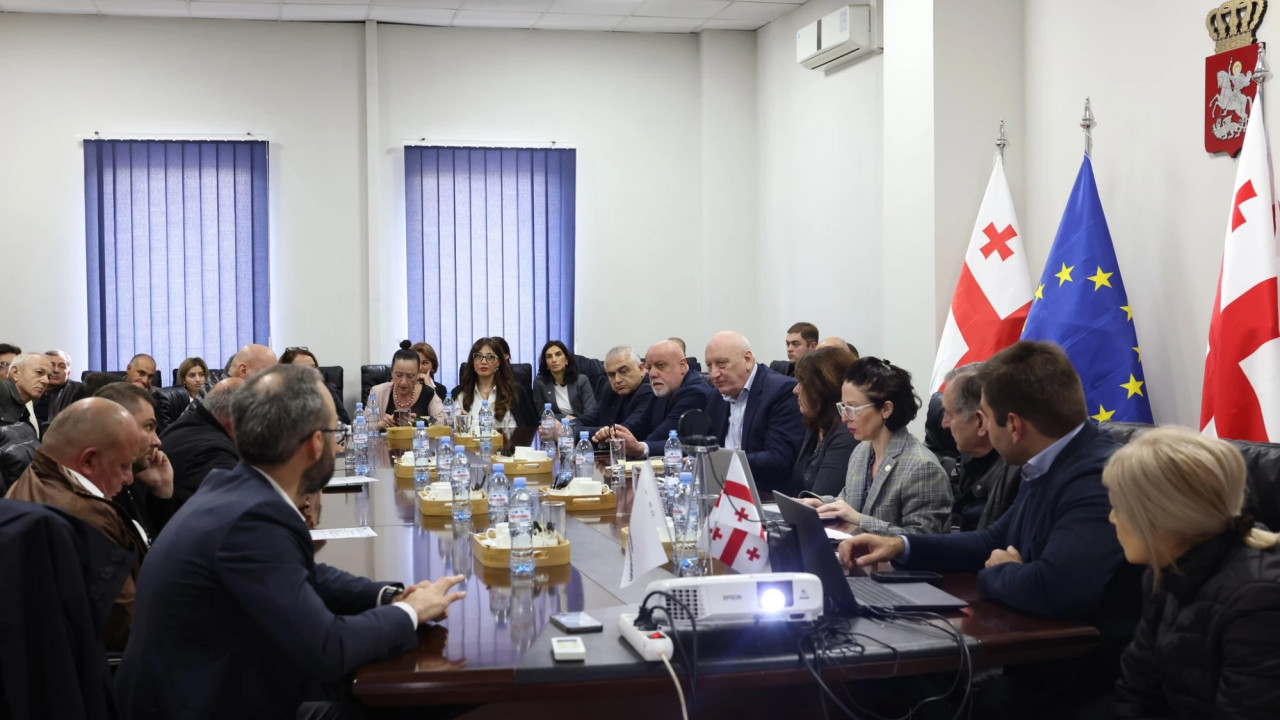 სურსათის ეროვნულ სააგენტოში რძის მწარმოებლებთან შეხვედრა გაიმართა