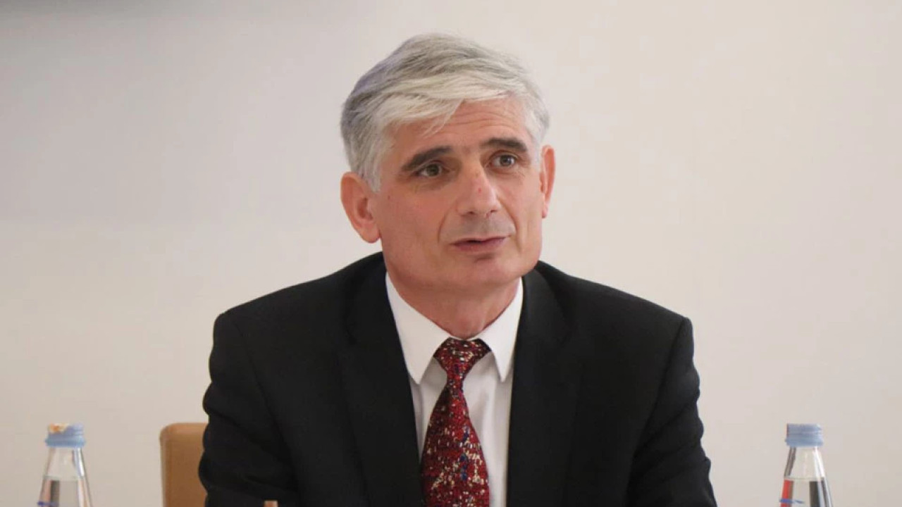გია ხუბუა ქუთაისის საერთაშორისო უნივერსიტეტის რექტორის თანამდებობას ტოვებს