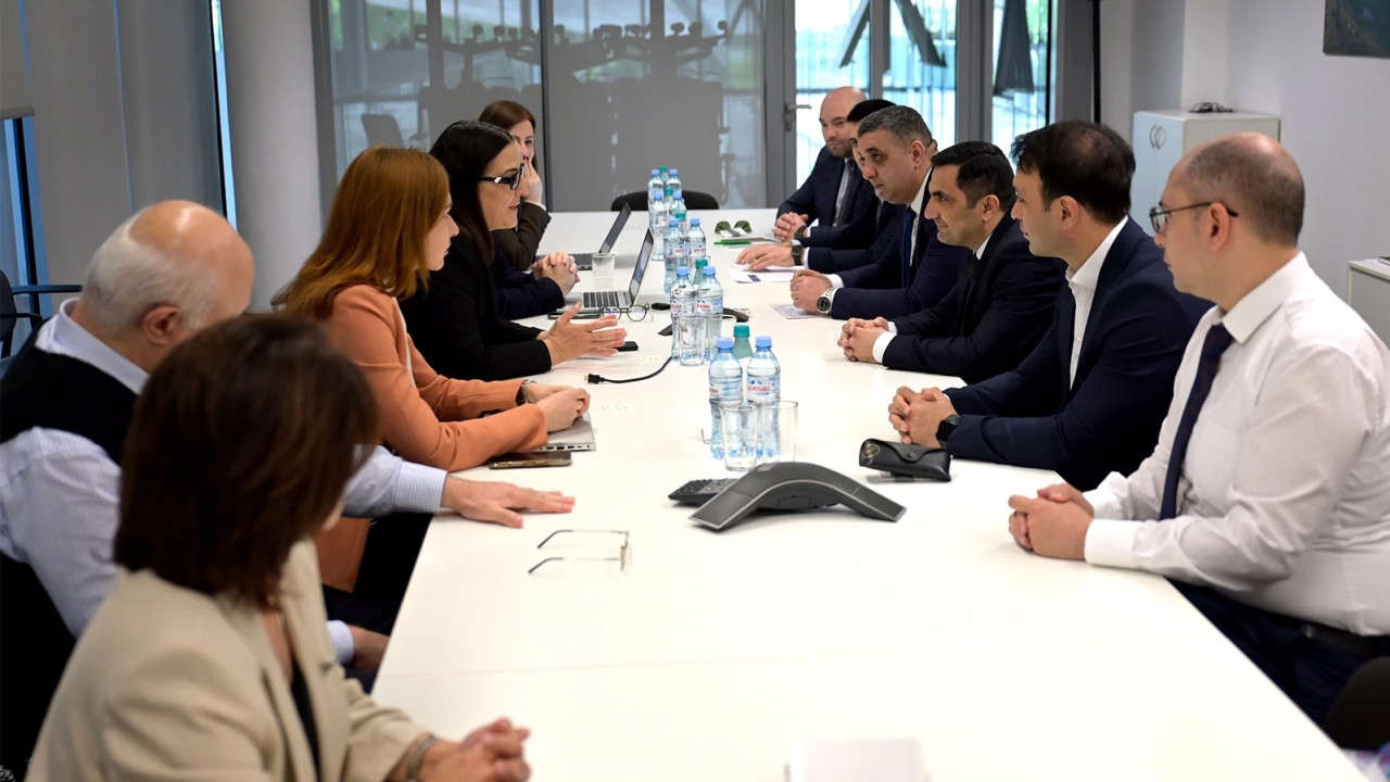 ეროვნულმა ბანკმა აზერბაიჯანის ცენტრალური ბანკის დელეგაციას უმასპინძლა