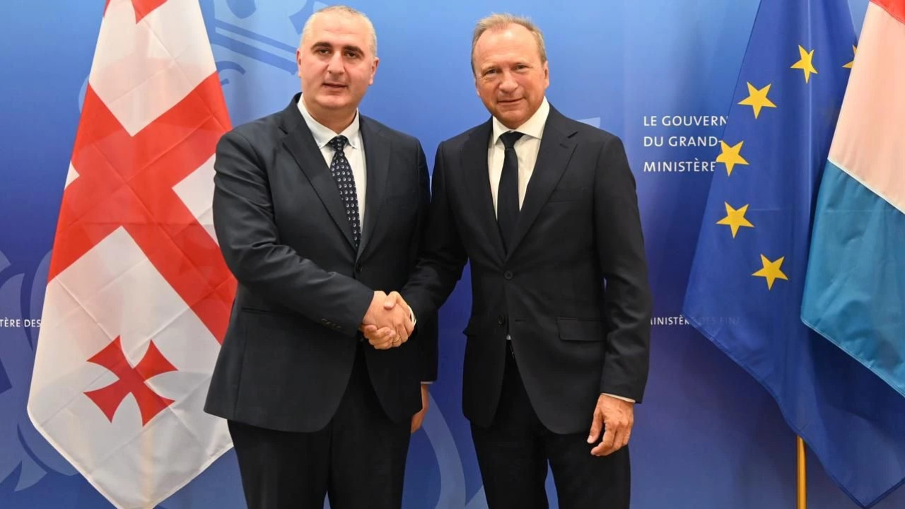 ლაშა ხუციშვილი ლუქსემბურგის დიდი საჰერცოგოს ფინანსთა მინისტრ ჟილ როთს შეხვდა