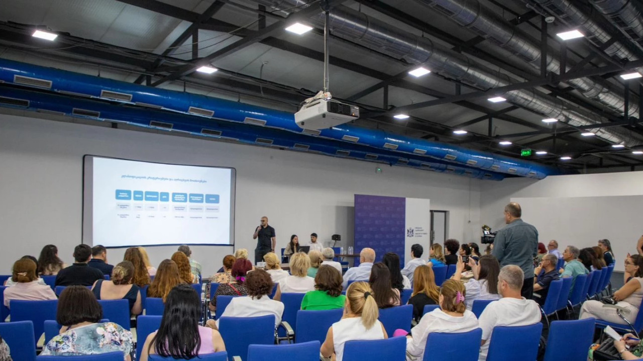 ბუღალტრული აღრიცხვის ანგარიშგებისა და აუდიტის ზედამხედველობის სამსახურმა საინფორმაციო შეხვედრები გამართა