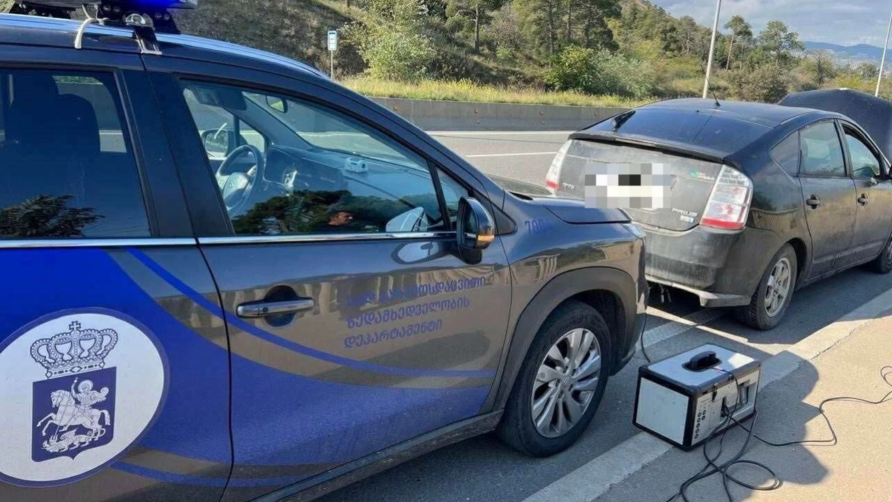 მიმდინარე წლის ოქტომბერში, ავტოტრანსპორტის გამონაბოლქვის დადგენილ ნორმებთან შეუსაბამობის 699 ფაქტი გამოვლინდა