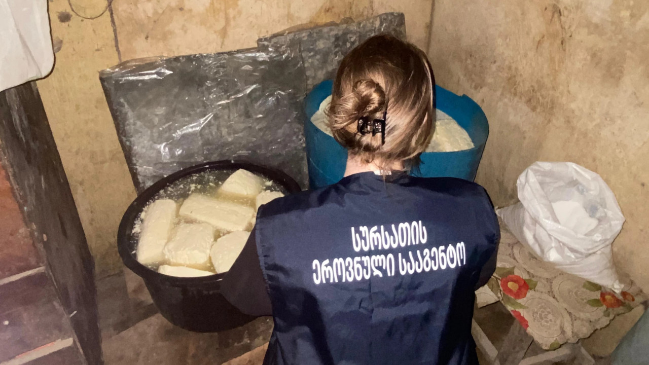 სურსათის ეროვნულმა სააგენტომ სამტრედიასა და ვანში ყველის არალეგალური საწარმოები გამოავლინა