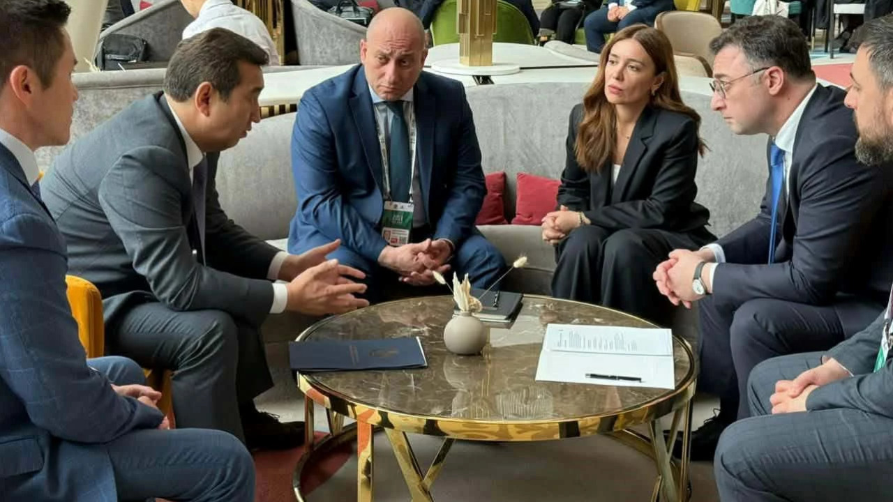 დავით სონღულაშვილი ასტანაში მიმდინარე რეგიონული ეკოლოგიური სამიტის ფარგლებში, ყაზახეთის სოფლის მეურნეობის მინისტრს შეხვდა