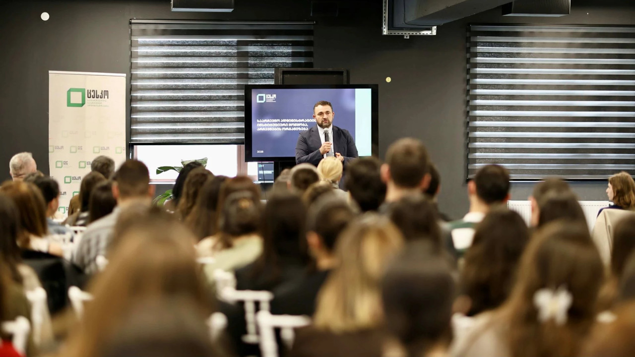 შეხვედრა ახალგაზრდებთან რუსთავის ახალგაზრდულ ცენტრში