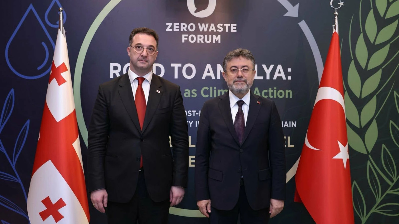 დავით სონღულაშვილი თურქეთის რესპუბლიკის სოფლისა და სატყეო მეურნეობის მინისტრს იბრაჰიმ იუმაკლის შეხვდა
