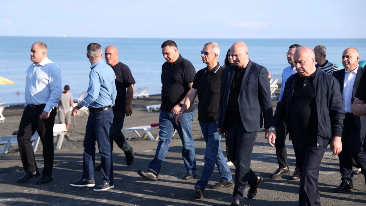 საქართველოს მყარი ნარჩენების მართვის კომპანიამ გურიის სანაპირო ზოლის დასუფთავებისთვის საჭირო აღჭურვილობა განაახლა