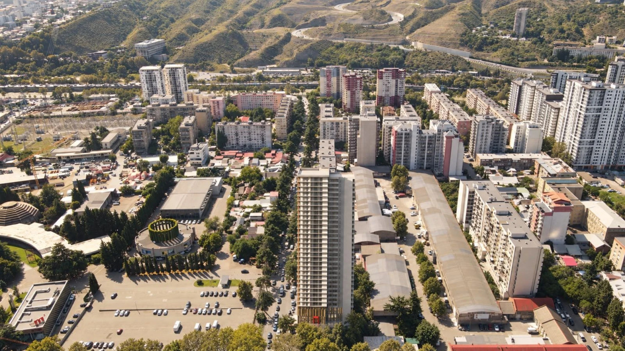 სამტრედიის ქუჩაზე მდებარე ავარიული სახლი კეთილმოწყობილი საცხოვრებელი კორპუსით ჩანაცვლდება