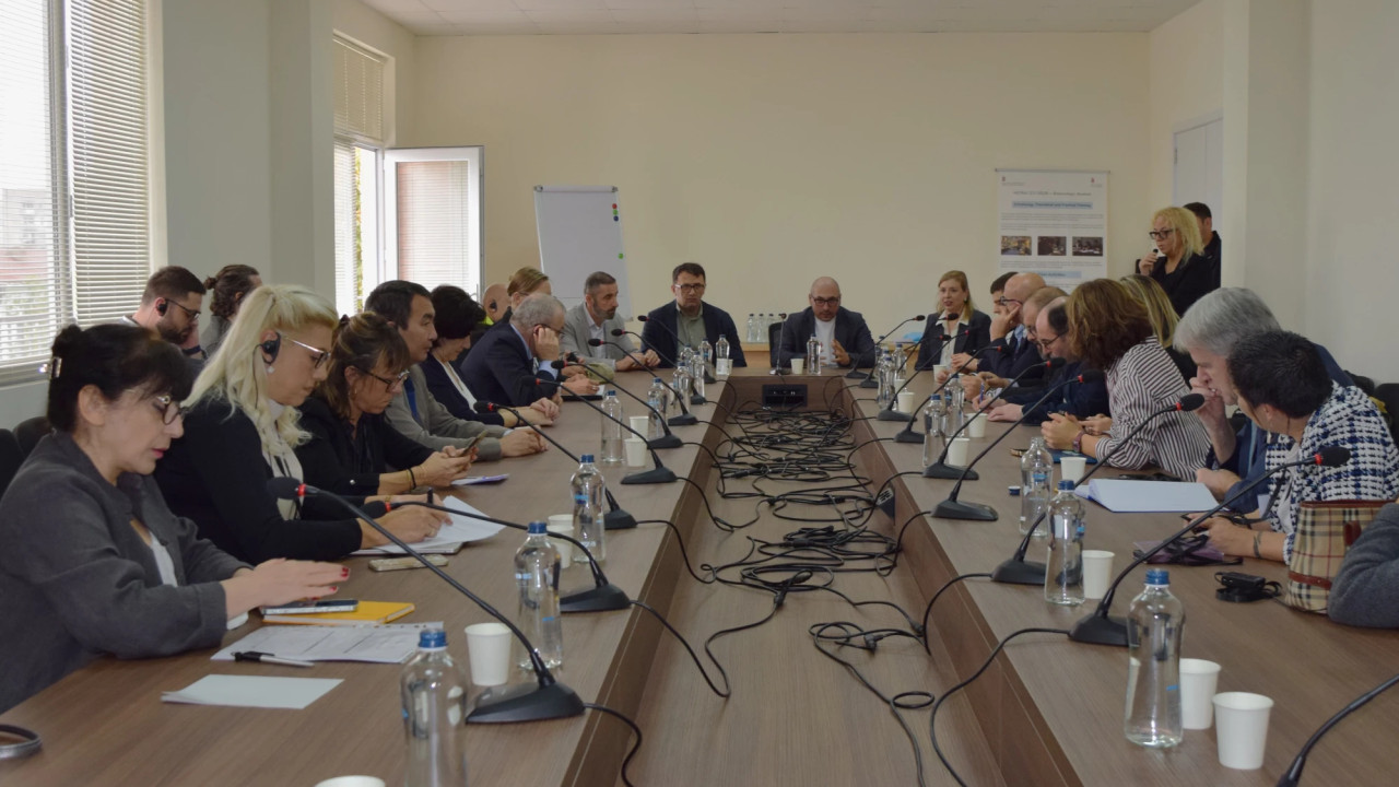საერთაშორისო დელეგაცია სოფლის მეურნეობის სახელმწიფო ლაბორატორიას ეწვია